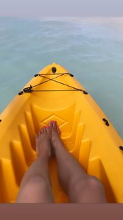 Anna Wendzikowska feet photo thumbnail