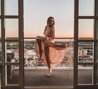 Anna Wendzikowska feet photo thumbnail