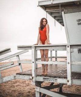 Anna Wendzikowska feet photo thumbnail