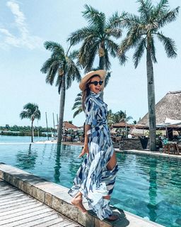 Anna Wendzikowska feet photo thumbnail