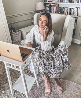 Anna Wendzikowska feet photo thumbnail