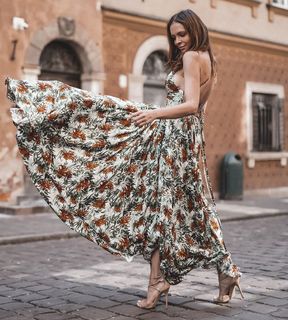 Anna Wendzikowska feet photo thumbnail