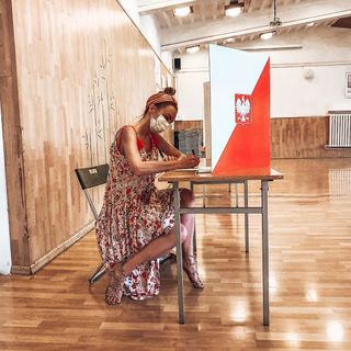 Anna Wendzikowska feet photo thumbnail