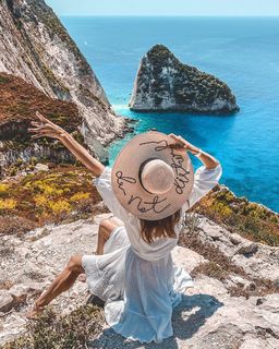 Anna Wendzikowska feet photo thumbnail