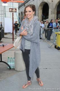 Anna Wendzikowska feet photo thumbnail