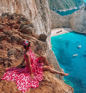 Anna Wendzikowska feet photo thumbnail