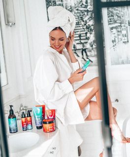 Anna Wendzikowska feet photo thumbnail