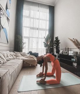 Anna Wendzikowska feet photo thumbnail