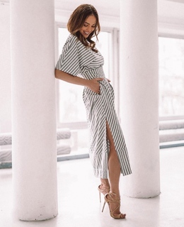 Anna Wendzikowska feet photo thumbnail