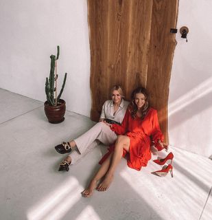 Anna Wendzikowska feet photo thumbnail