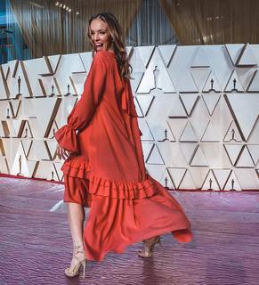 Anna Wendzikowska feet photo thumbnail