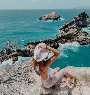 Anna Wendzikowska feet photo thumbnail