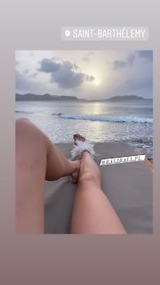 Anna Wendzikowska feet photo thumbnail