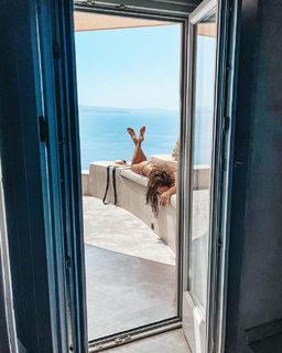 Anna Wendzikowska feet photo thumbnail