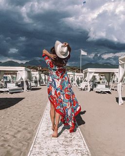 Anna Wendzikowska feet photo thumbnail