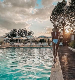 Anna Wendzikowska feet photo thumbnail