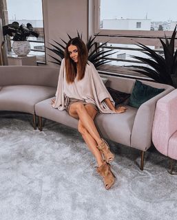 Anna Wendzikowska feet photo thumbnail