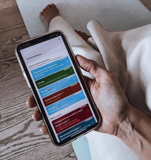 Anna Wendzikowska feet photo thumbnail