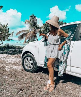 Anna Wendzikowska feet photo thumbnail