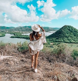 Anna Wendzikowska feet photo thumbnail