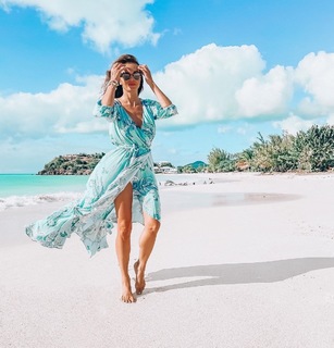 Anna Wendzikowska feet photo thumbnail