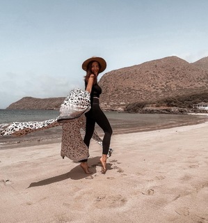 Anna Wendzikowska feet photo thumbnail