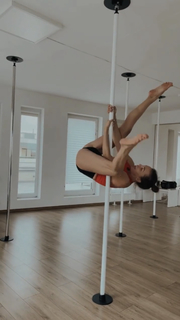 Anna Wendzikowska feet photo thumbnail