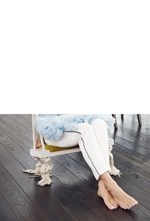 Anna Wendzikowska feet photo thumbnail