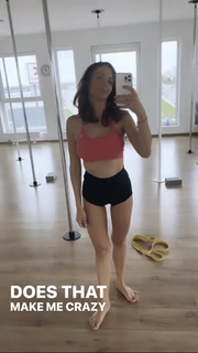 Anna Wendzikowska feet photo thumbnail