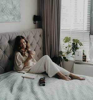 Anna Wendzikowska feet photo thumbnail