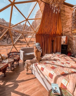 Anna Wendzikowska feet photo thumbnail