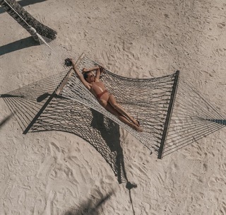 Anna Wendzikowska feet photo thumbnail