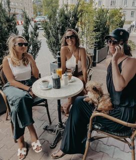 Anna Wendzikowska feet photo thumbnail