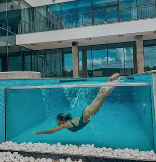 Anna Wendzikowska feet photo thumbnail