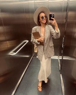 Anna Wendzikowska feet photo thumbnail