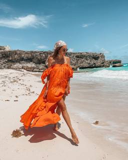 Anna Wendzikowska feet photo thumbnail