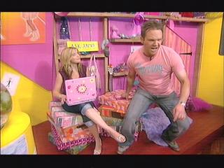 Anna Williamson feet photo thumbnail