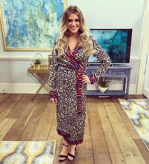 Anna Williamson feet photo thumbnail