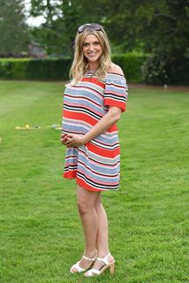 Anna Williamson feet photo thumbnail