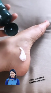 Anna Williamson feet photo thumbnail