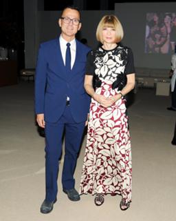 Anna Wintour feet photo 4