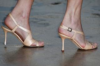 Anna Wintour feet photo 11