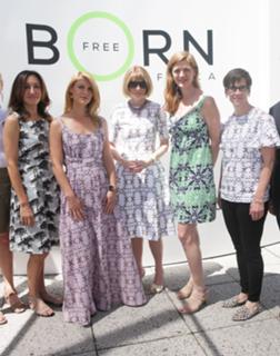 Anna Wintour feet photo 1