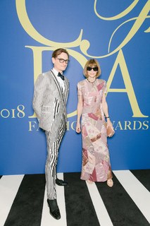 Anna Wintour feet photo 18