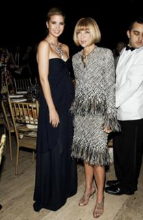 Anna Wintour feet photo 2
