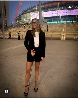 Anna Woolhouse feet photo 9