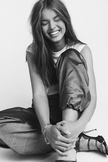 Anna Zak feet photo thumbnail