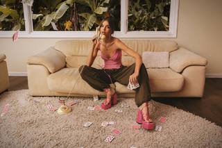 Anna Zak feet photo thumbnail