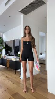 Anna Zak feet photo thumbnail