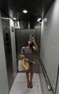 Anna Zak feet photo 8